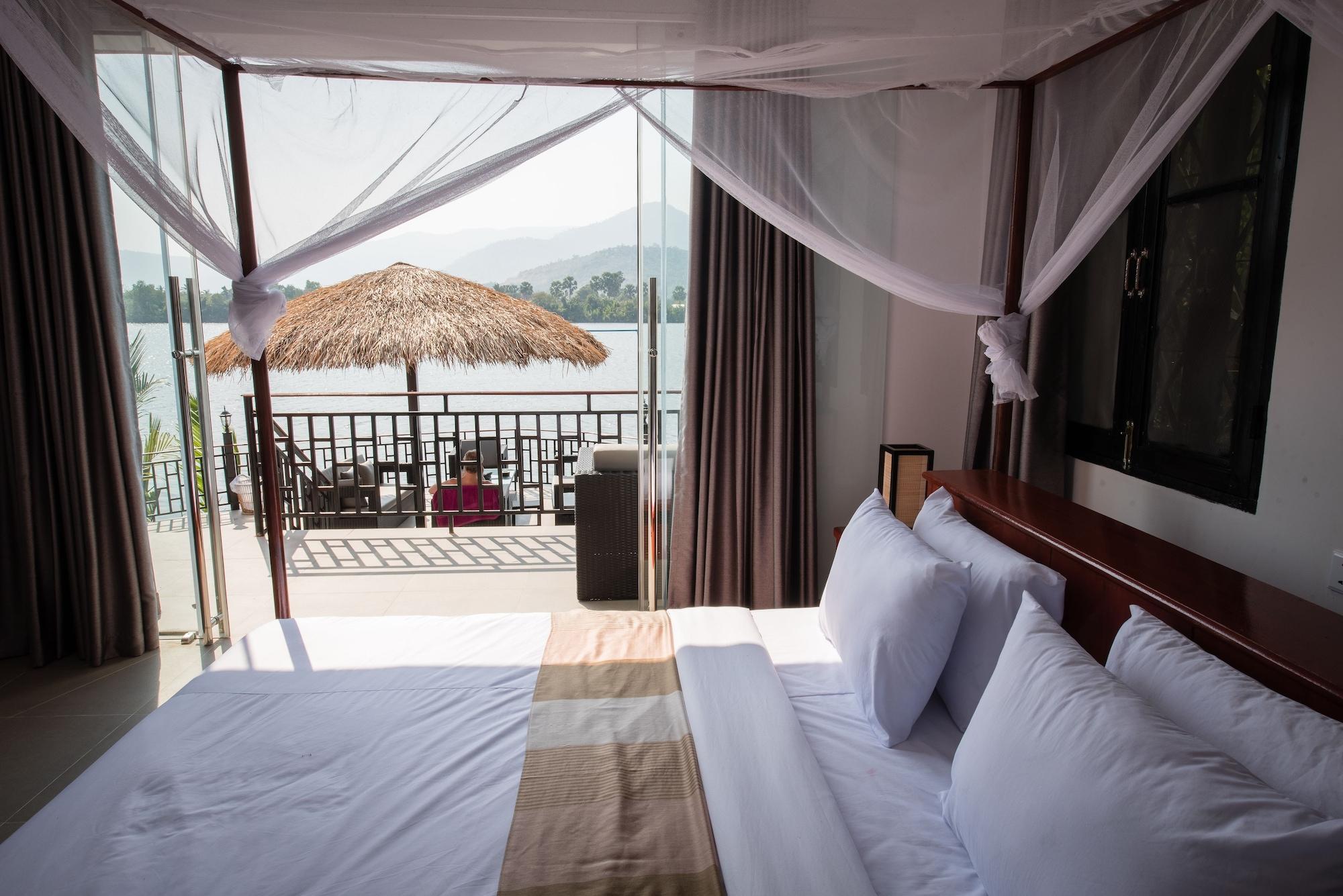 Villa Vedici Kampot Bagian luar foto