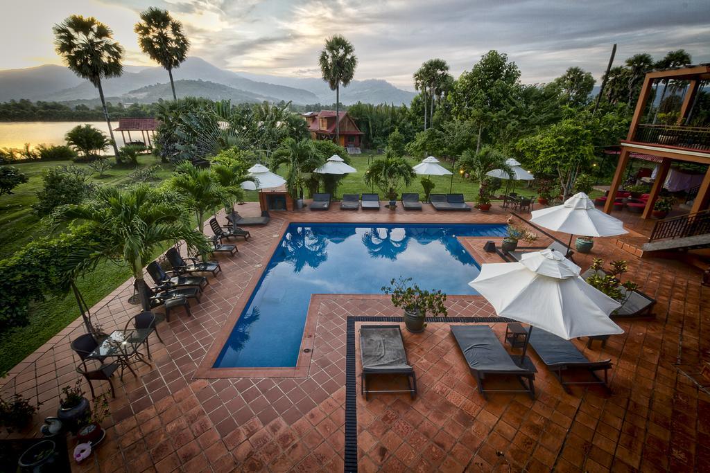 Villa Vedici Kampot Bagian luar foto