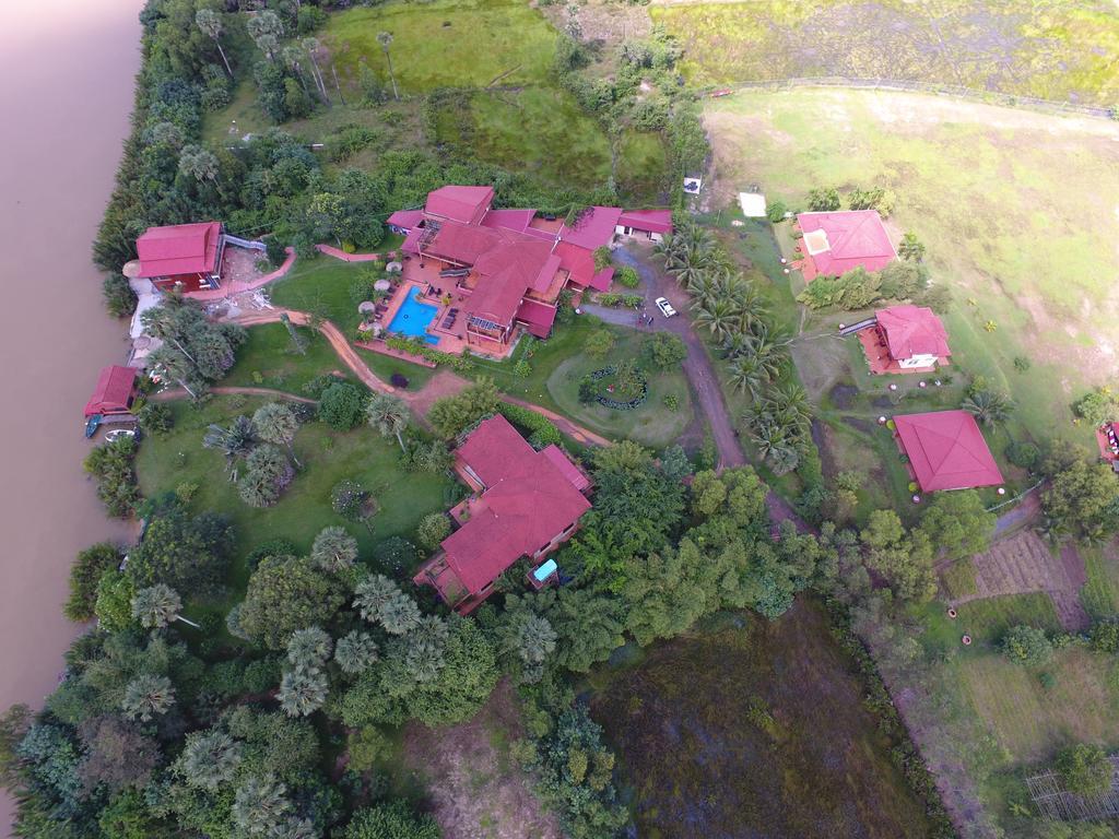 Villa Vedici Kampot Bagian luar foto