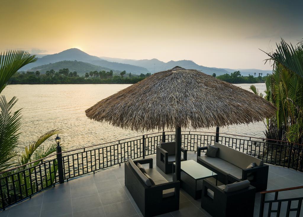 Villa Vedici Kampot Bagian luar foto