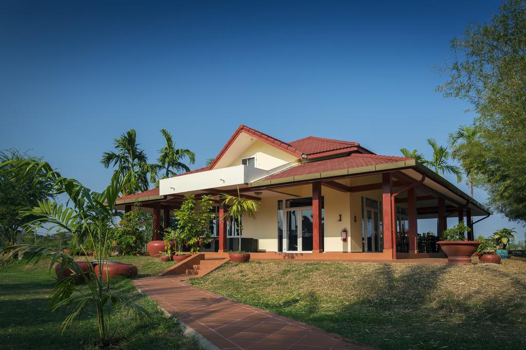 Villa Vedici Kampot Bagian luar foto